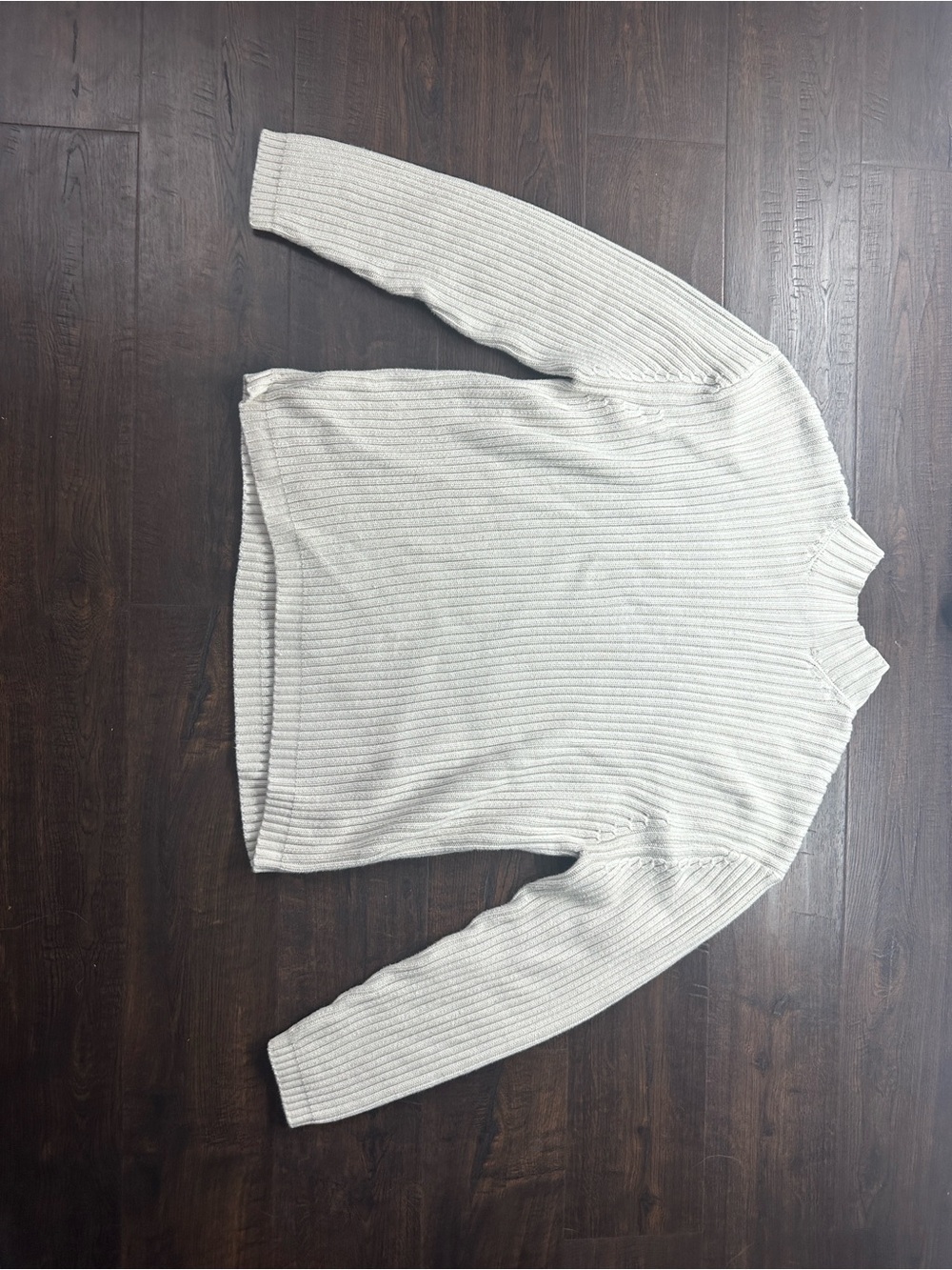G.H. Bass & Co. Cream Ribbed Turtleneck Sweater c28